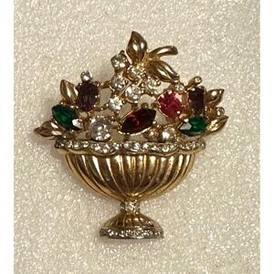 Vintage Coro Pegasus Fruit Flower Bowl Basket